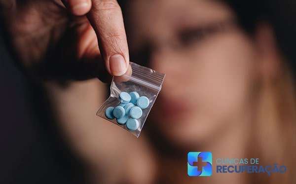 Clinica de Reabilitação Feminina Itajaí - SC Usuária de Drogas 