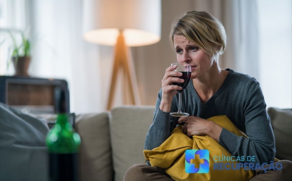 Clinica de Reabilitação Feminina Itajaí - SC Mulher Alcoólatra 